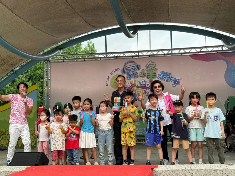 親子帶動跳