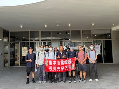 役男光榮入營